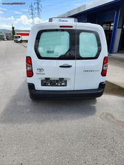 Toyota 2023 proace-thumb-2