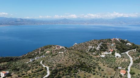 Αγροτεμάχια 6.000τ.μ. για πώληση-Λουτράκι-περαχώρα