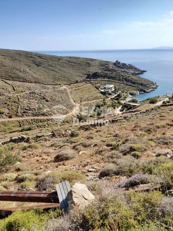 Αγροτεμάχια 5.600 τ.μ. πρός πώληση, Κυκλάδες, Κέα