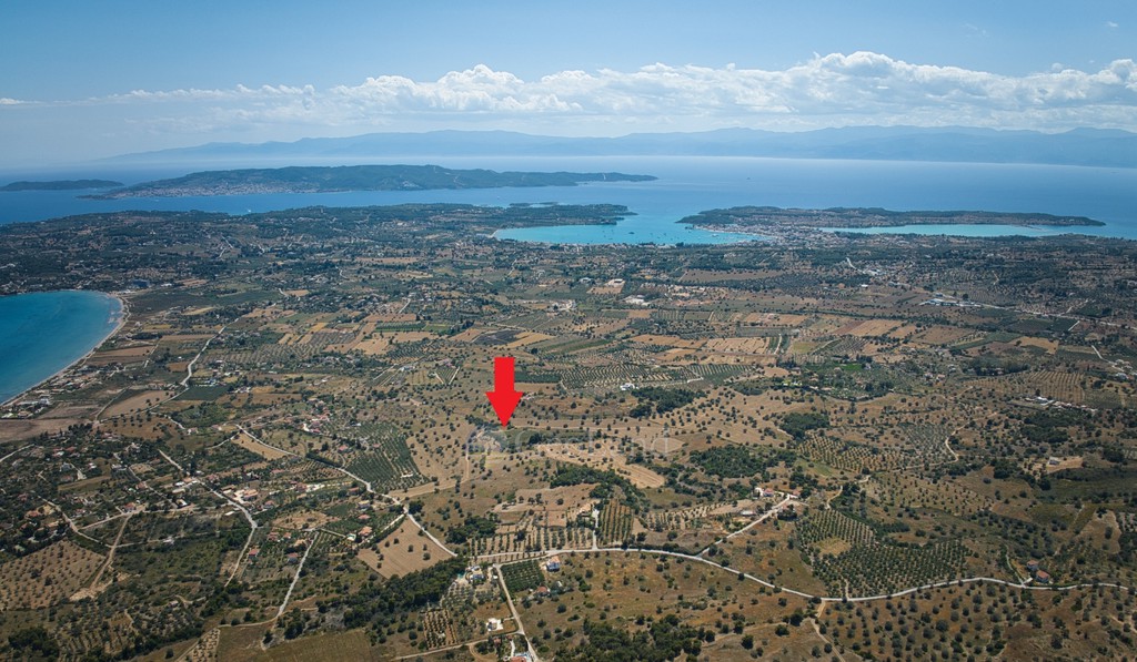 Αγροτεμάχια 340.000 τ.μ. προς πώληση, Πετροθάλασσα