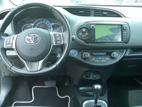 Toyota Yaris '17 ΑΥΤΟΜΑΤΟ-AUTOMATIC-thumb-2