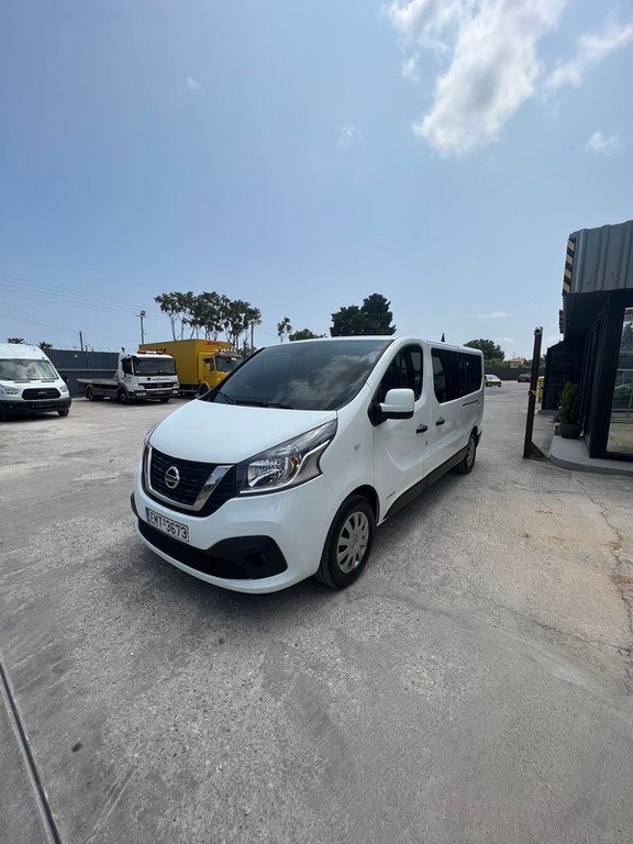 Nissan NV300 2021