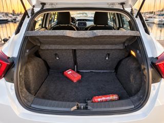 Nissan Micra 2019-thumb-10