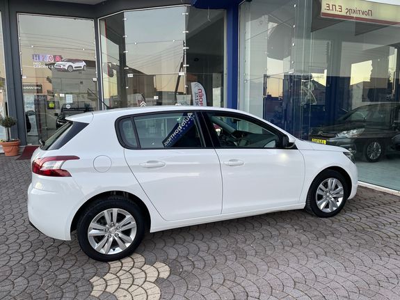 Peugeot 308 2017-thumb-1