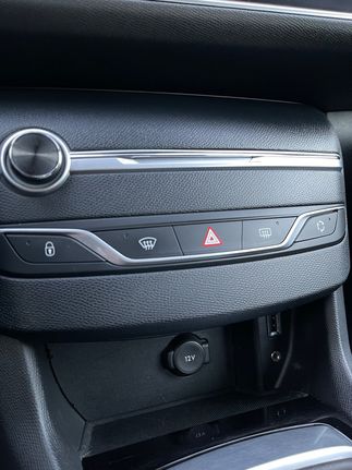 Peugeot 308 2017-thumb-18
