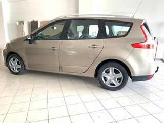 Renault Grand Scenic 2015-thumb-4
