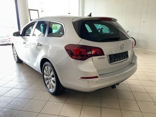 Opel Astra 2016-thumb-4