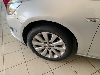 Opel Astra 2016-thumb-7