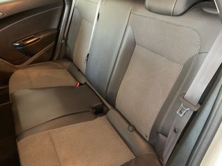 Opel Astra 2016-thumb-9