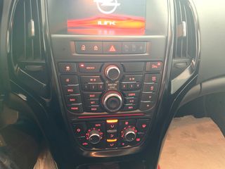 Opel Astra 2016-thumb-13