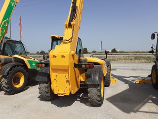 JCB 2013 531-70-thumb-2