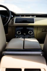 Land Rover Range Rover Velar 2022 R-DYNAMIC-thumb-7