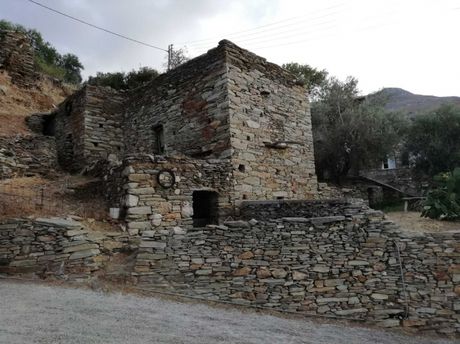 Μονοκατοικία 330τ.μ. για πώληση-Άνδρος » Υδρούσα