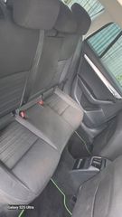 Skoda Octavia 2018-thumb-8