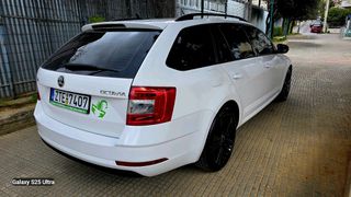 Skoda Octavia 2018-thumb-11