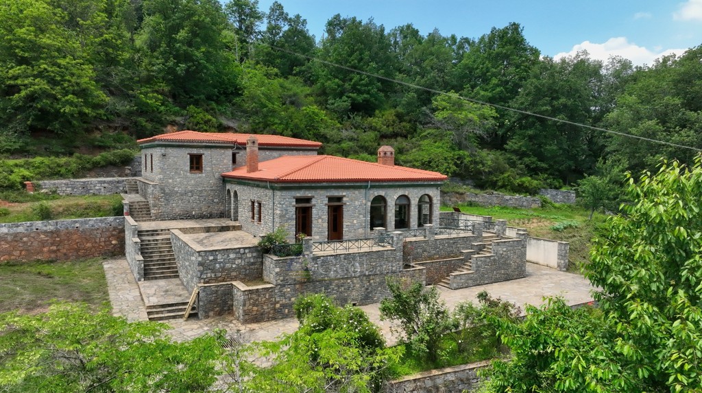 Μονοκατοικία 325 τ.μ. προς πώληση, Άγιος Πέτρος Βόρειας Κυνουρίας