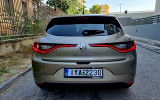 Renault Megane 2018-thumb-7