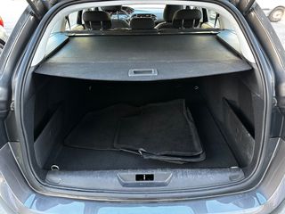Peugeot 308 2018-thumb-5