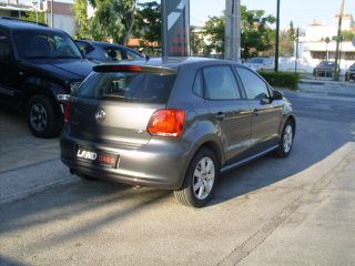 Volkswagen Polo 2011-thumb-3