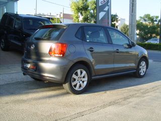 Volkswagen Polo 2011-thumb-13