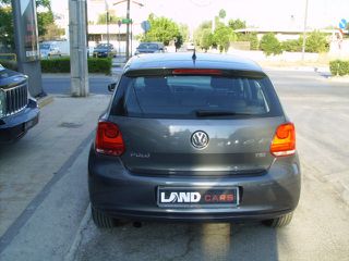 Volkswagen Polo 2011-thumb-16