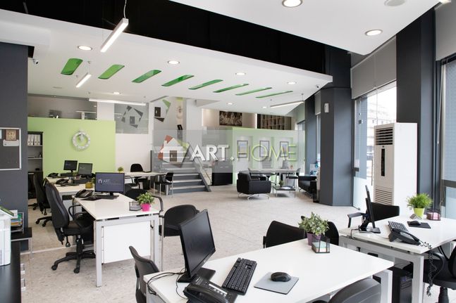 Store 140 sqm for rent, Thessaloniki - Center, Papafi