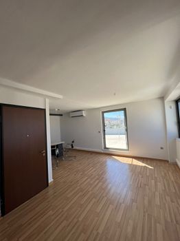 Office 39sqm for rent-Elliniko » Kato Sourmena