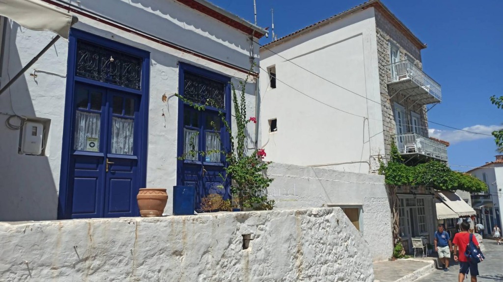 Αίθουσα 100 τ.μ. πρός πώληση, Νησιά Αργοσαρωνικού, Ύδρα
