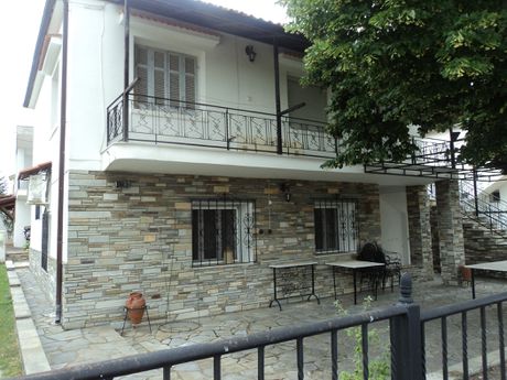 Μονοκατοικία 220 τ.μ. για πώληση