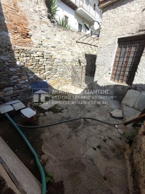 Βιομηχανικός χώρος 680 τ.μ. πρός ενοικίαση, Μαγνησία, Αγριά