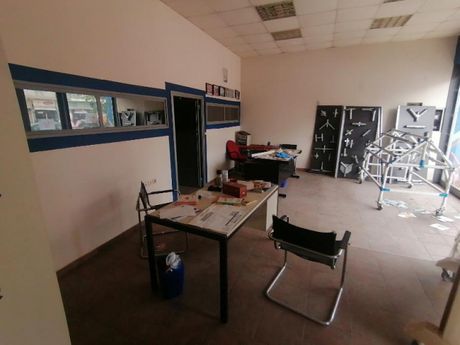 Store 218sqm for rent-Menemeni » Center