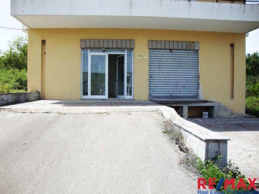 Επιχειρηματικό κτίριο 750 τ.μ. πρός πώληση, Ν. Ιωαννίνων, Ιωάννινα