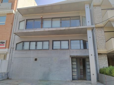 Επιχειρηματικό κτίριο 440 τ.μ. για πώληση