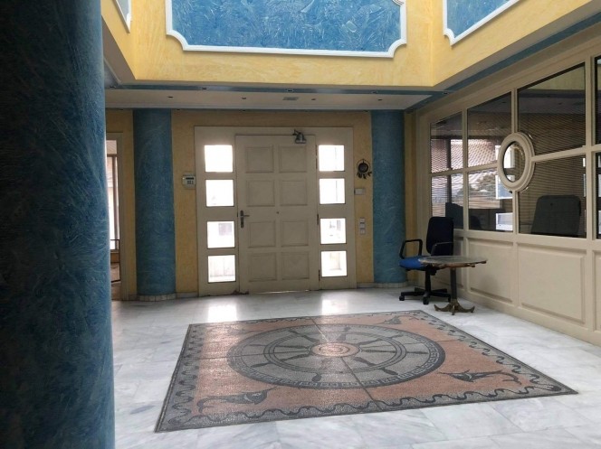 Επιχειρηματικό κτίριο 670 τ.μ. πρός ενοικίαση, Πειραιάς, Μικρολίμανο