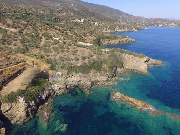 Land plot 5.600 sqm for sale, Argosaronikos Islands, Trizina