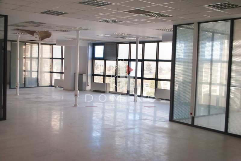 Γραφείο 2.500 τ.μ. πρός ενοικίαση, Θεσσαλονίκη - Περιφ/Κοί Δήμοι, Πυλαία