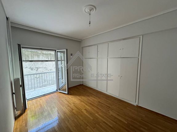 Apartment 100 sqm for rent, Piraeus, Freattida