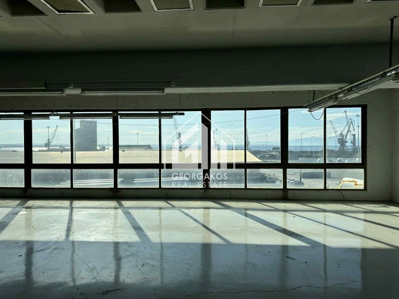 Επιχειρηματικό κτίριο 2.027 τ.μ. προς πώληση, Λιμάνι Θεσσαλονίκης