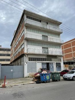 Business bulding 1.885sqm for rent-Moschato » Center