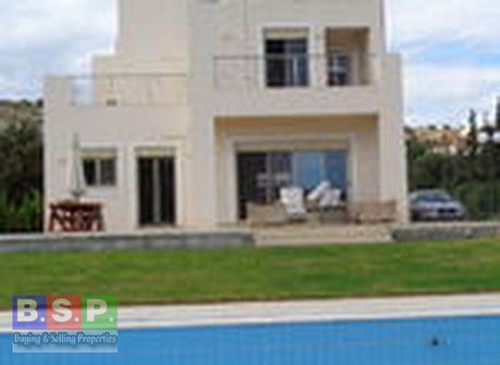 Detached home 240 sqm for sale