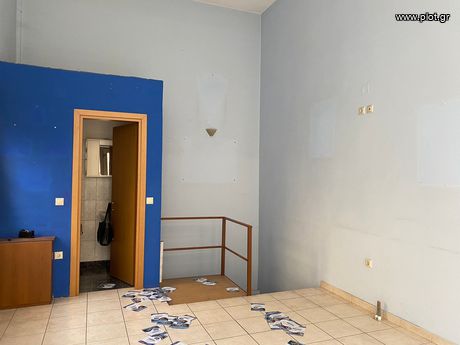 Store 32sqm for rent-Karpenisi » Center