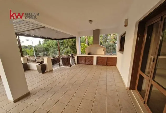 Detached home 306 sqm for rent, Nicosia