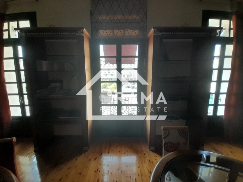 Επιχειρηματικό κτίριο 890 τ.μ. προς ενοικίαση, Κέντρο Πάτρας