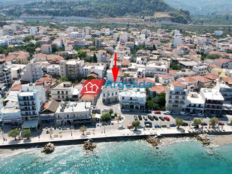 Building 290sqm for sale-Xilokastro » Center