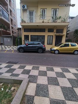Hall 123sqm for rent-Agrinio » Center