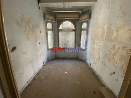 Κτίριο 700τ.μ. για πώληση-Λευκός πύργος