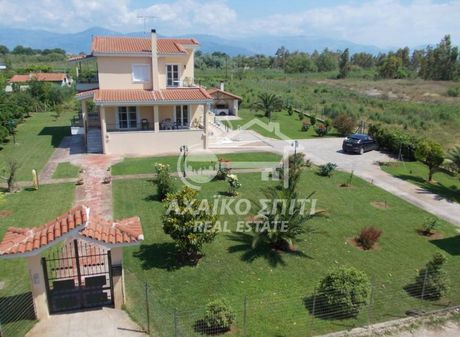 Villa 290sqm for sale-Diakopto » Nikoleika