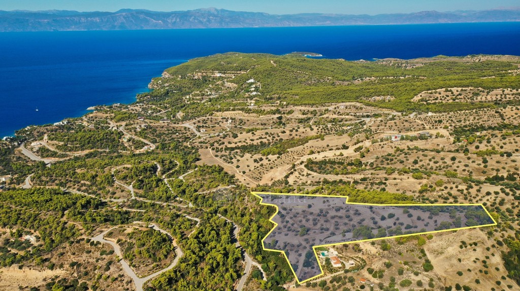 Αγροτεμάχια 32.636 τ.μ. προς πώληση, Βερβερούδα
