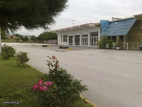 Store 200 sqm for sale