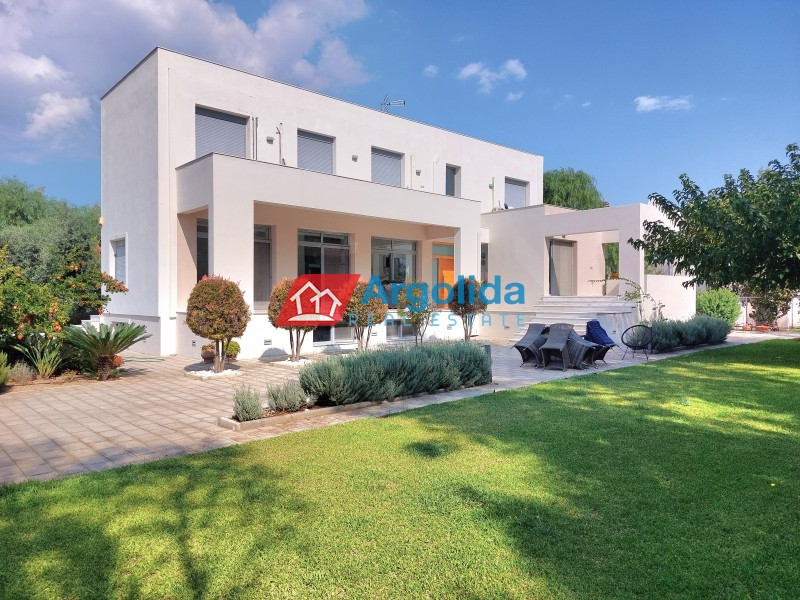 Βίλλα 396 τ.μ. πρός πώληση, Κορινθία, Λουτράκι-Περαχώρα